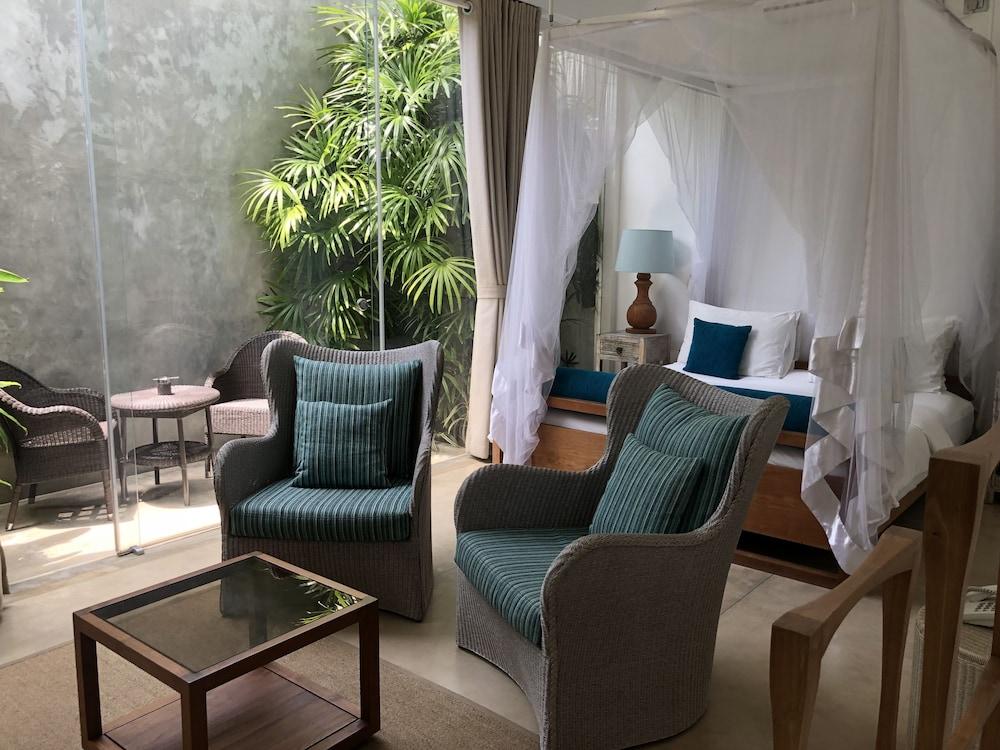 Sri Sharavi Beach Villas & Spa - With 43 Metre Saltwater Infinity Pool Mirissa Eksteriør bilde
